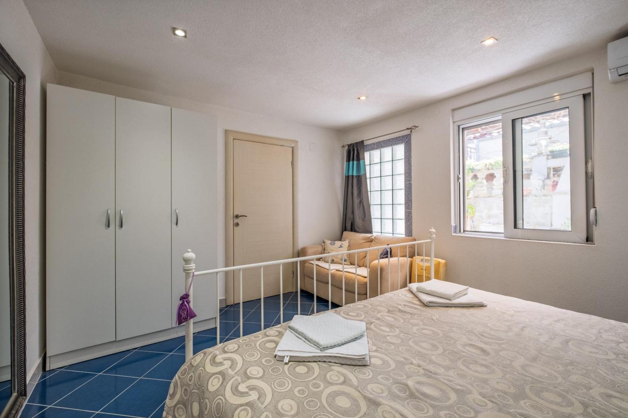 Bluemarine Rooms & Apartments Пераст Экстерьер фото