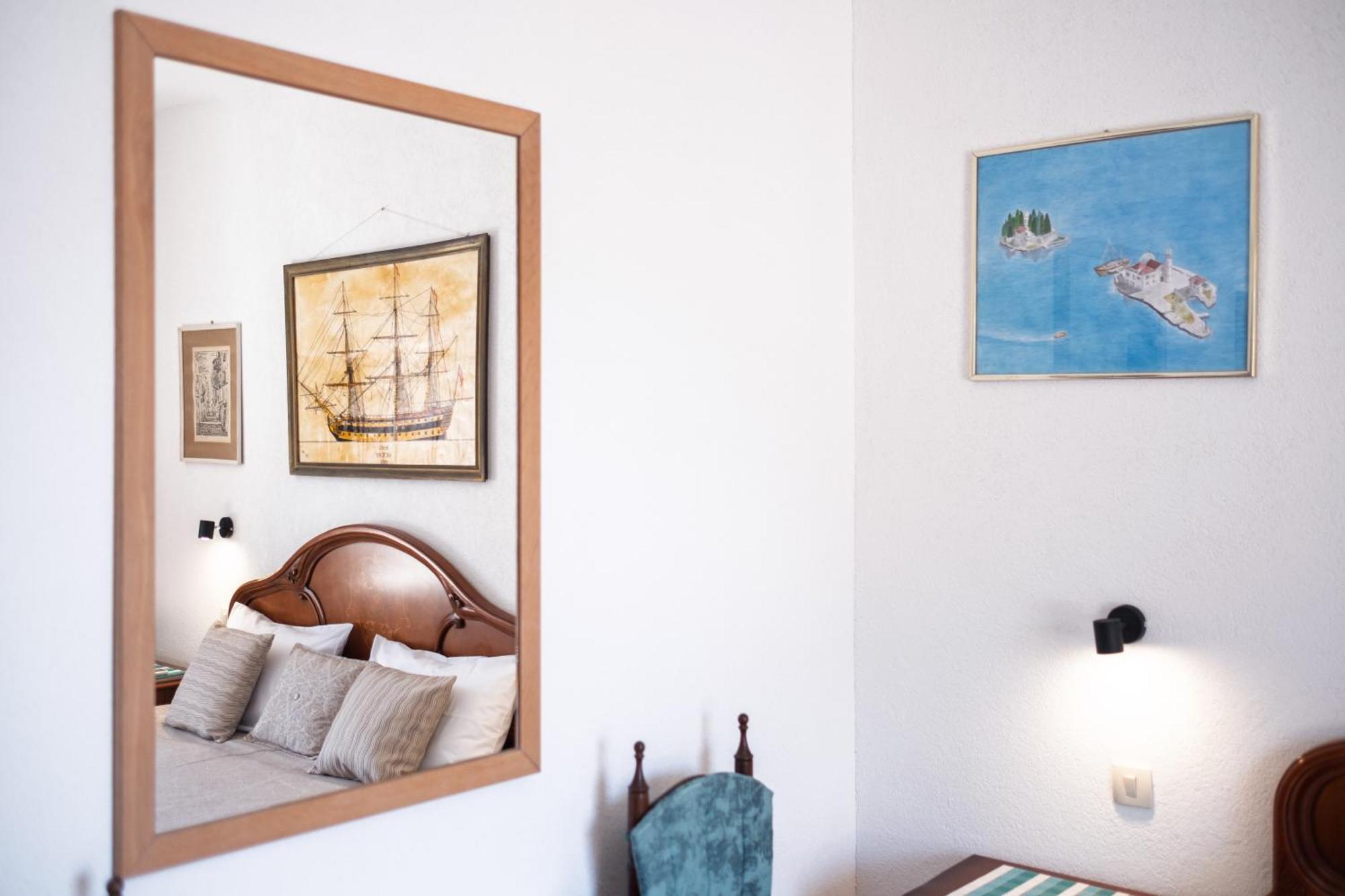 Bluemarine Rooms & Apartments Пераст Экстерьер фото
